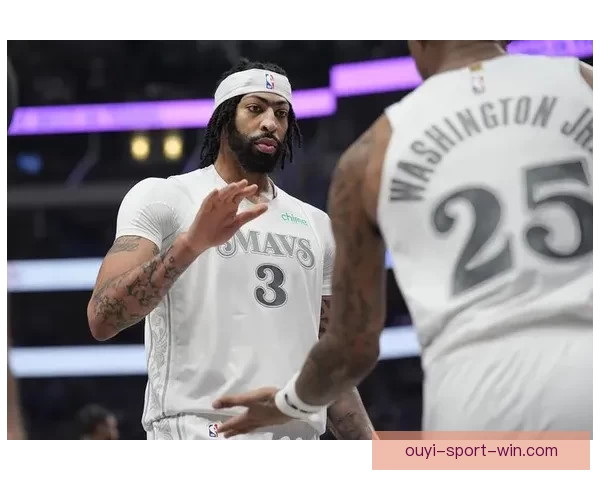 浓眉左手韧带恢复顺利获准进行轻度对抗训练全面复出稳步推进