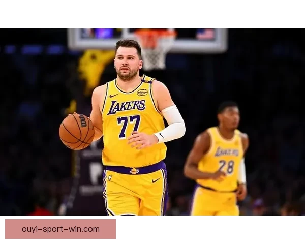 湖人再遭重创里夫斯伤情未明东契奇缺阵前景愈发艰难